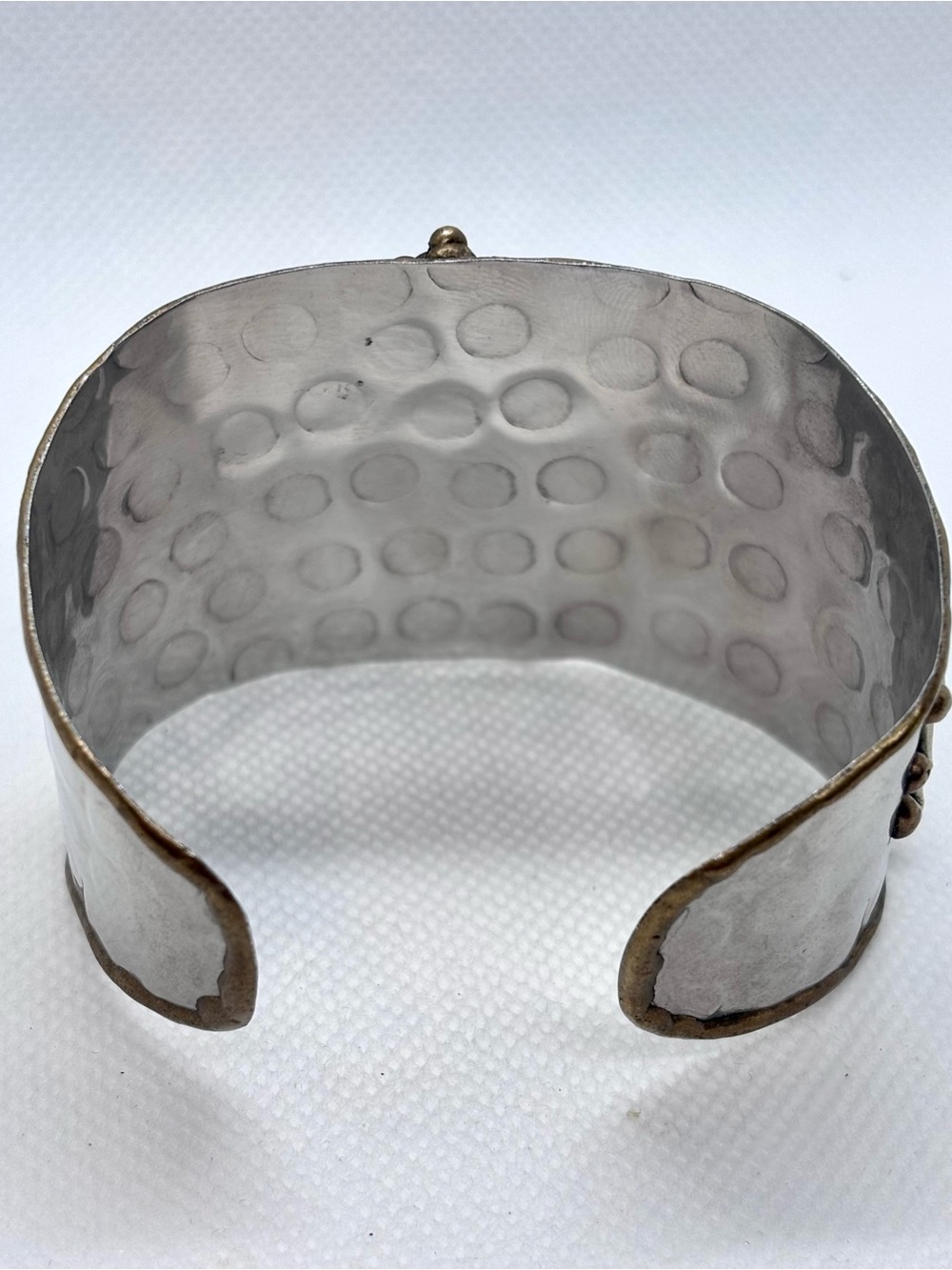 Unique Artisan Modernist Brutalist Mixed Metal & Agate Cuff Bracelet - Picture 4 of 6